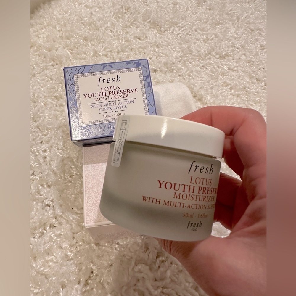 FRESH lotus youth preserve moisturizer